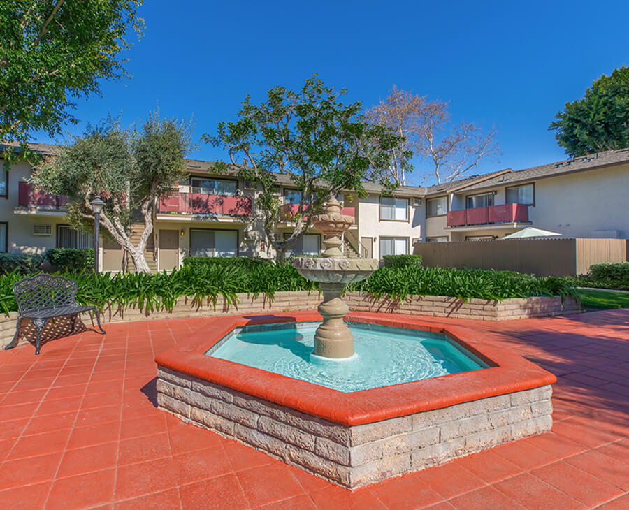 Del Amo Apartment Homes Accent Image